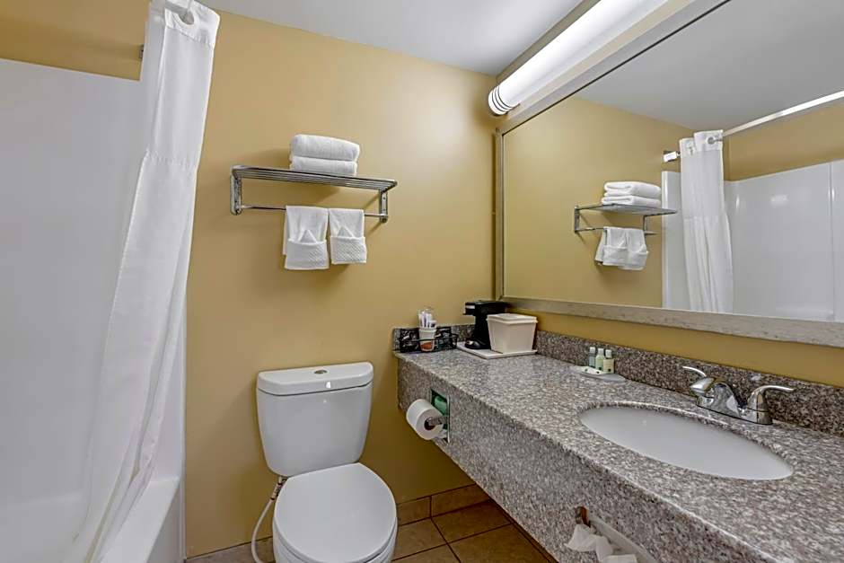 Quality Inn & Suites Lincoln South