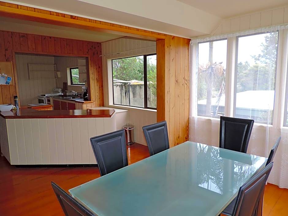 Waiheke Island Tawa Lodge - Adults Only
