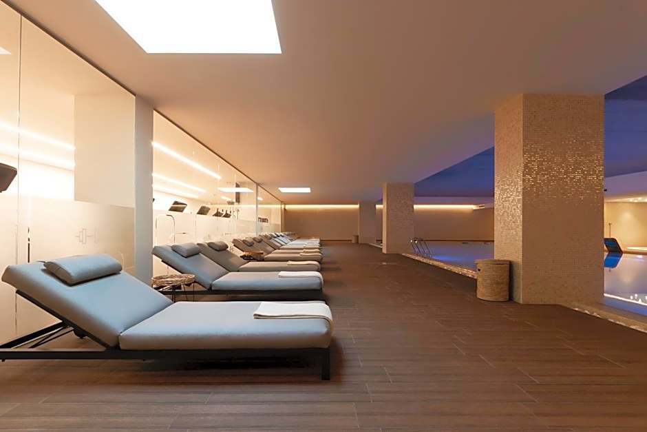 Curio Collection by Hilton Boeira Garden Hotel Porto, Portug