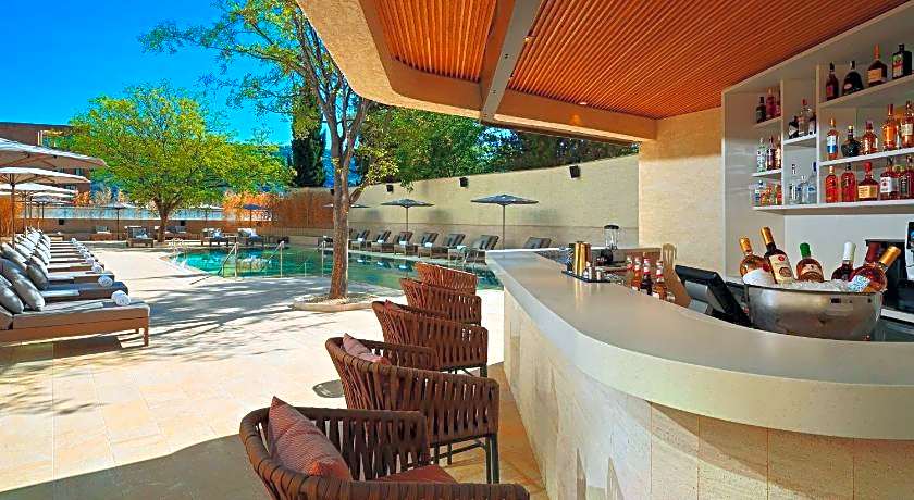 Sheraton Grand Tbilisi Metechi Palace