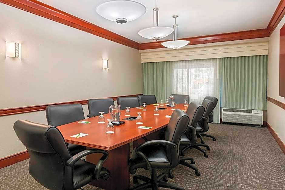 Courtyard by Marriott Fort Myers at I-75 and Gulf Coast Town Center