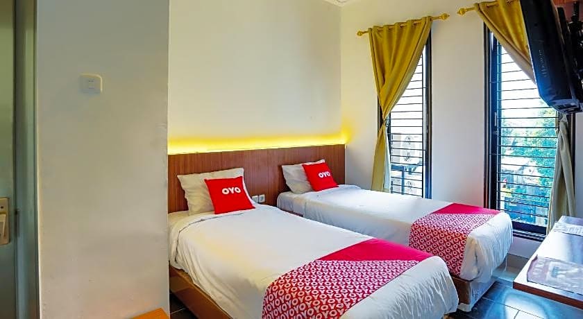 SUPER OYO 3109 Point Inn