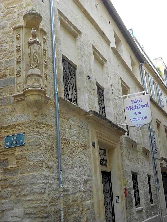 Hotel Le Medieval Palais des Papes