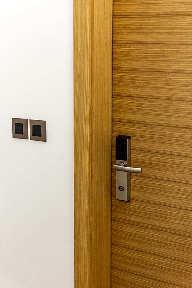 Pansion Mihića dvori