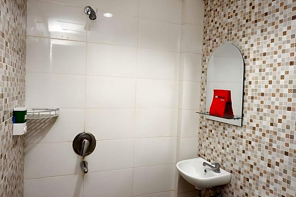 RedDoorz near Java Supermall Semarang