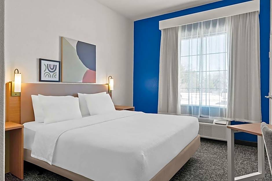 Spark by Hilton Selma