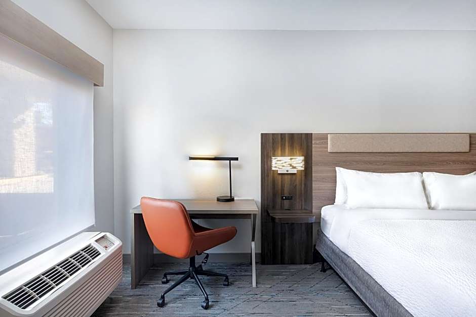 Holiday Inn Express Atlanta West - Theme Park By IHG