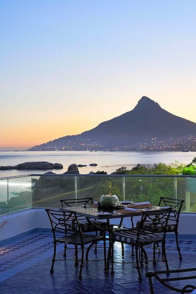 Twelve Apostles Hotel & Spa