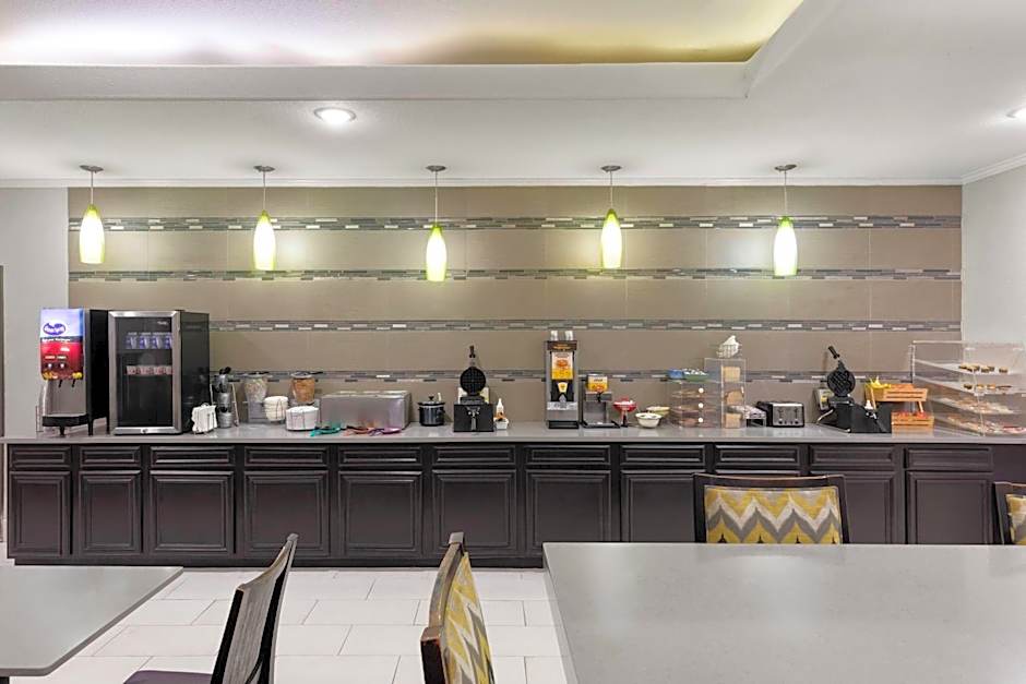 La Quinta Inn & Suites by Wyndham Kyle