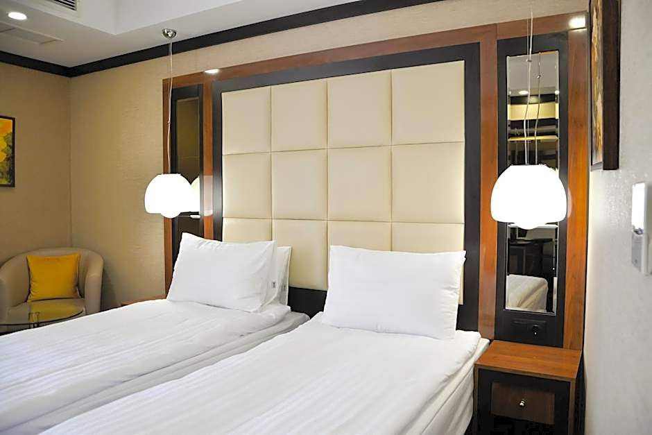 Hotel Cartoon Razgrad