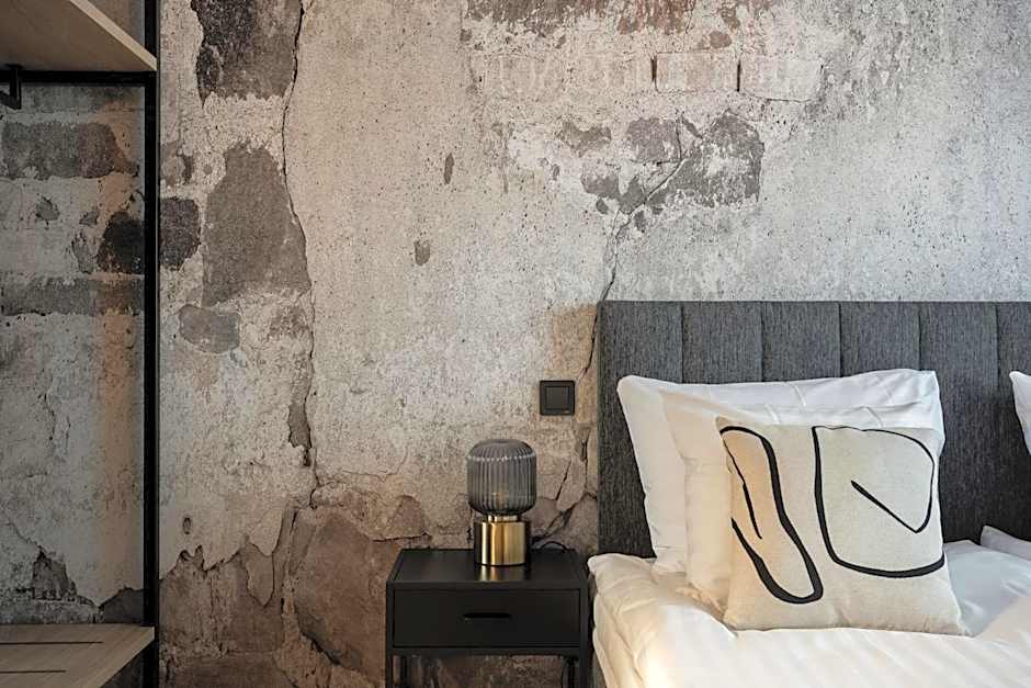 Frans & Frans - Hotel and Apartments by UHANDA