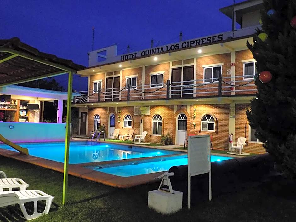Hotel y Cabañas Quinta Los Cipreses