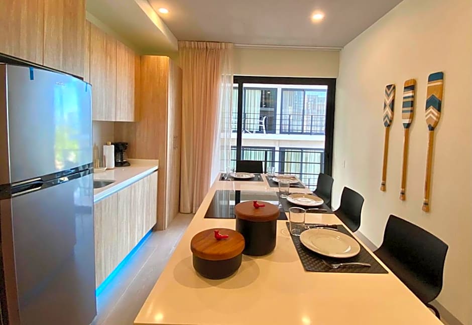 The Boat Condo by Andiani Travel