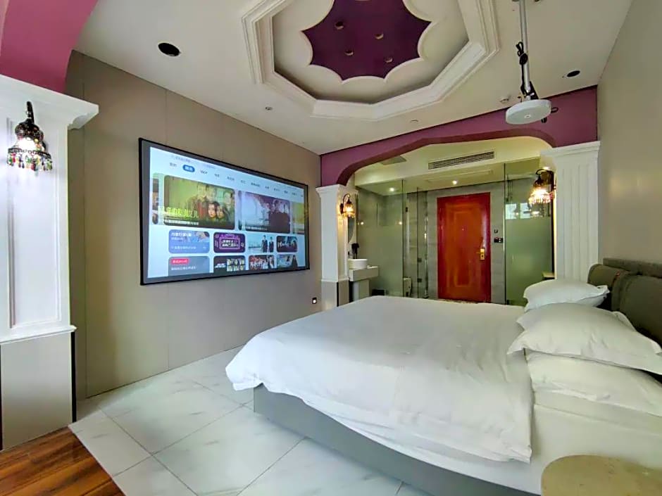 Photo 1 of 3 of Comfort 1 Queen Bed