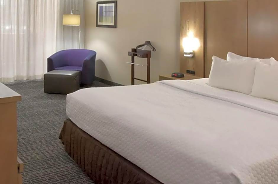 Crowne Plaza Cleveland Airport By IHG