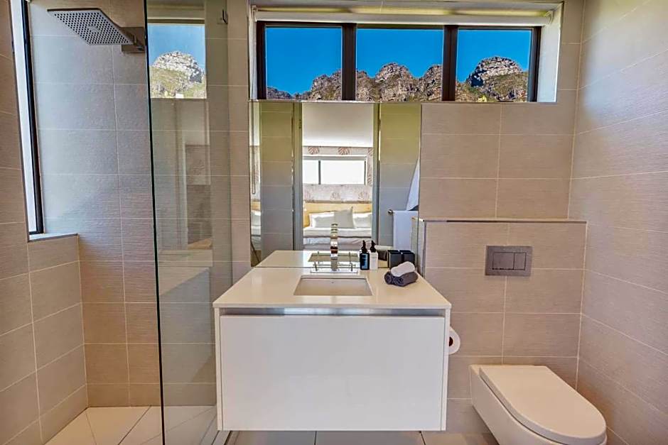 Amara 2 -Designer Penthouse with Solar Power