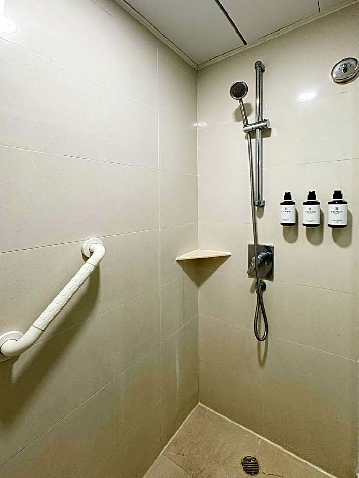 Metropark Hotel Kowloon