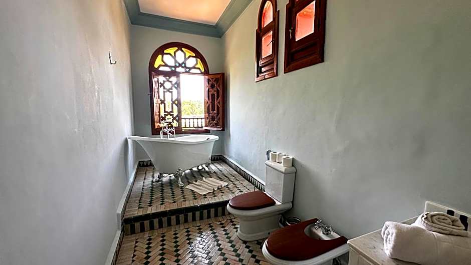 Nomadz Palace