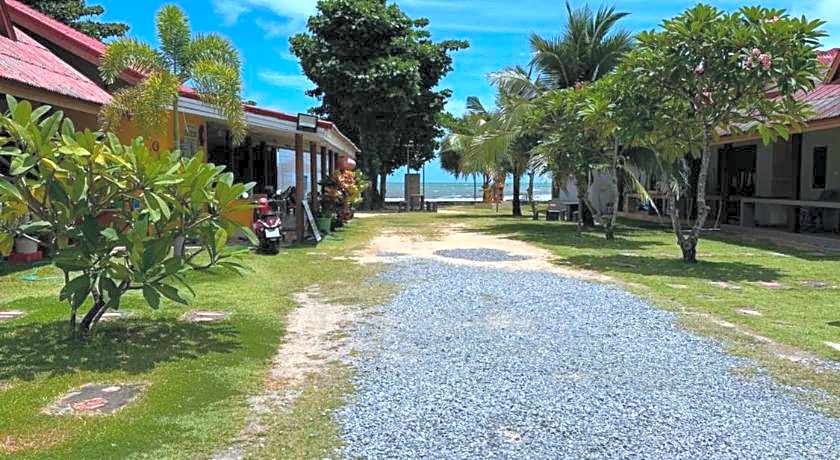Lanta Bee Garden Bungalows
