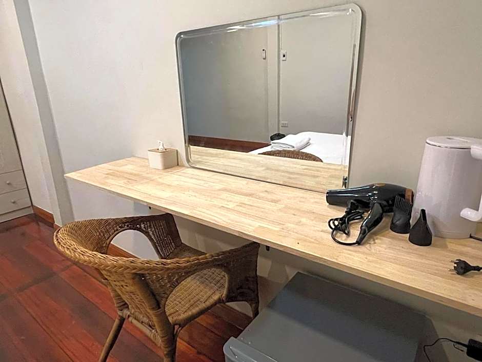 The Hidden Sao Chingcha - เดอะ ฮิดเด้น เสาชิงช้า