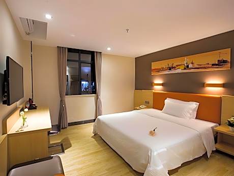 IU Compact U S Bed Room