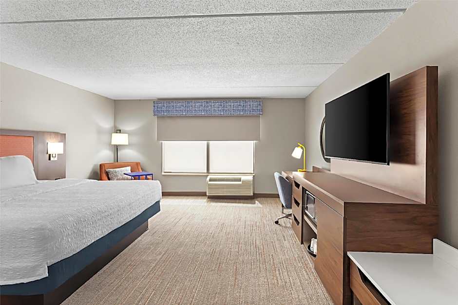 Photo 1 of 4 of 1 King Bed, Mobility Accessible, Roll in Shower