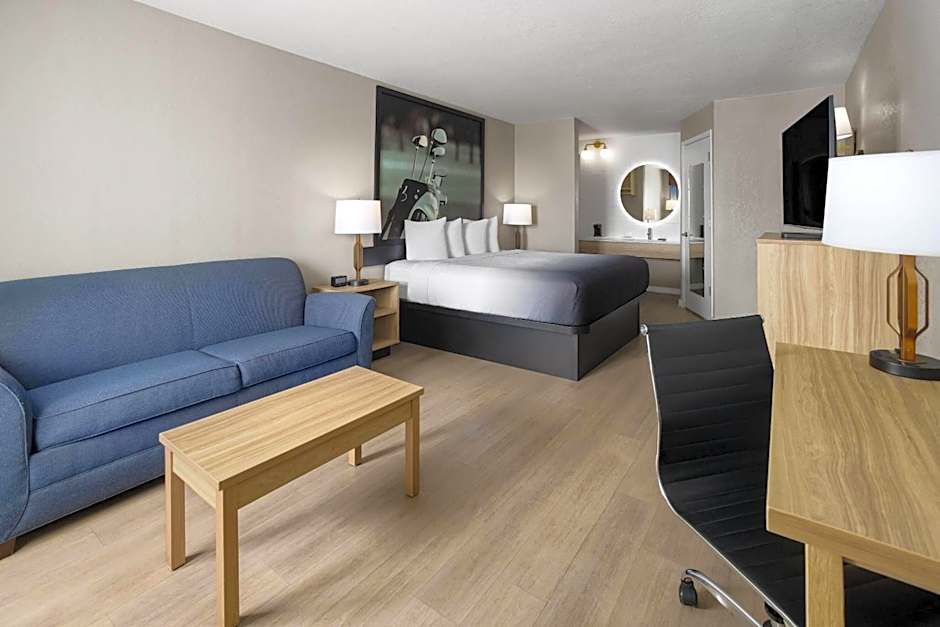 Super 8 by Wyndham Ellenton Bradenton Area