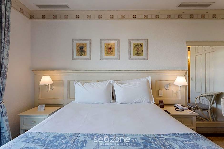 Beachfront Studios at IL Campanario Resort ILCTOP