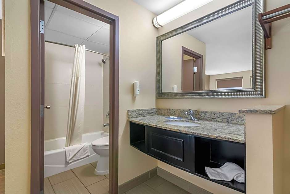 Quality Inn Waterbury East