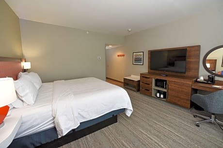 King Room W Spa Shower Microwave And Fridge