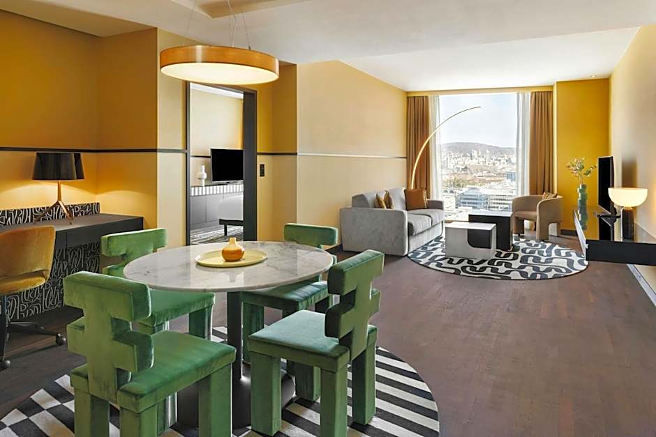 Renaissance Zurich Tower Hotel