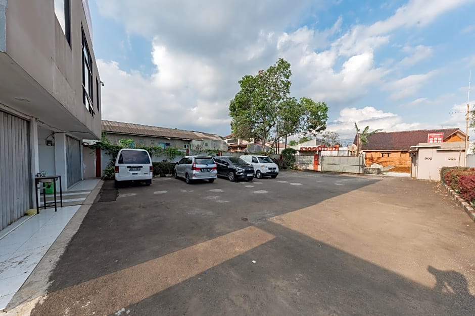 RedDoorz Syariah near RS Hermina Sukabumi