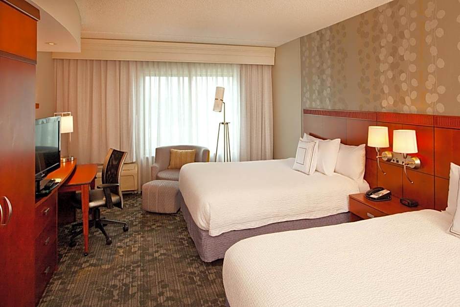 Photo 1 sur 2 de 2 Queen Beds