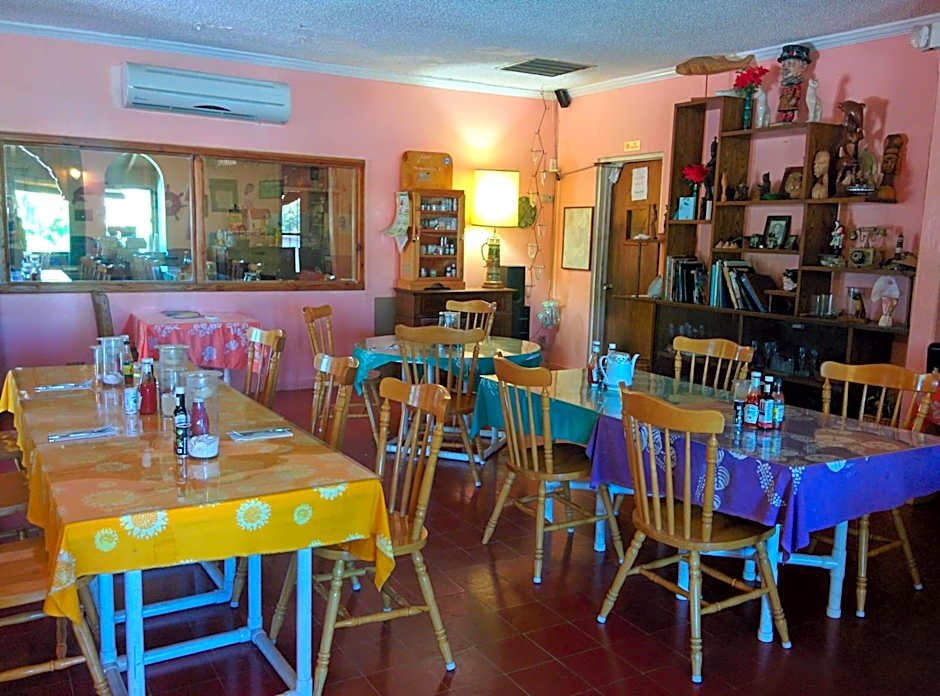 Orange Hill Beach Inn