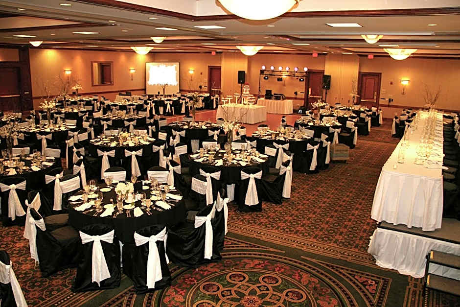 Hilton Garden Inn Milwaukee Northwest Conference Center