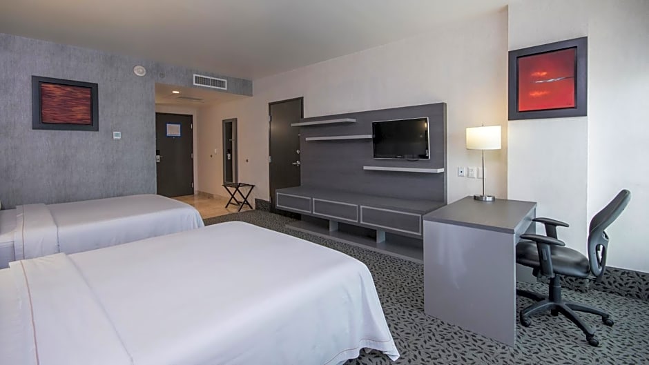 Holiday Inn Express & Suites Queretaro