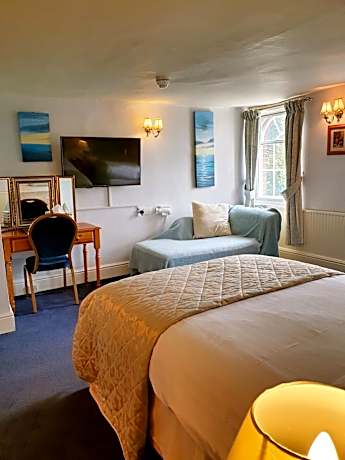 Classic Quadruple Room