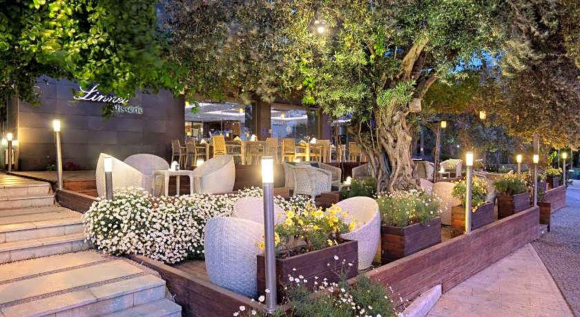 DoubleTree By Hilton Kusadasi