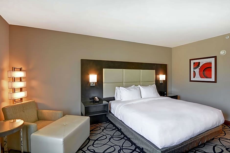 DoubleTree by Hilton Hattiesburg