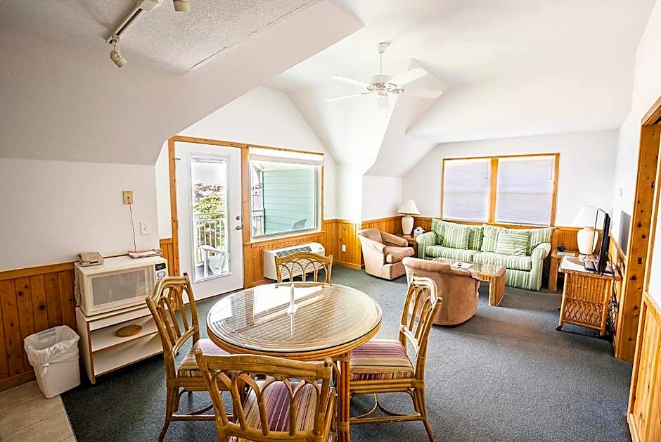 The Ocracoke Harbor Inn