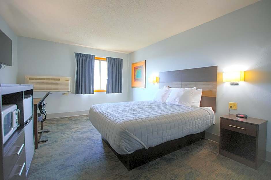 Travelodge by Wyndham Lincoln South