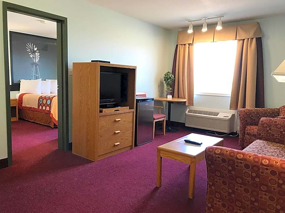 Super 8 by Wyndham Kindersley