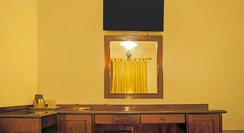 Collection O 92690 Hotel Limas