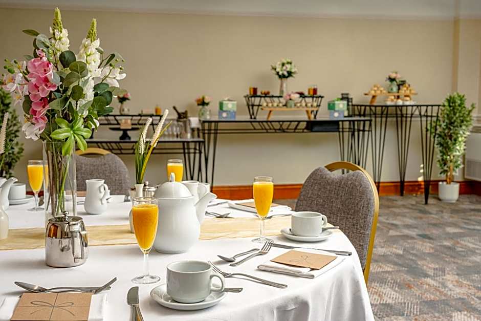 Delta Hotels by Marriott Heathrow Windsor