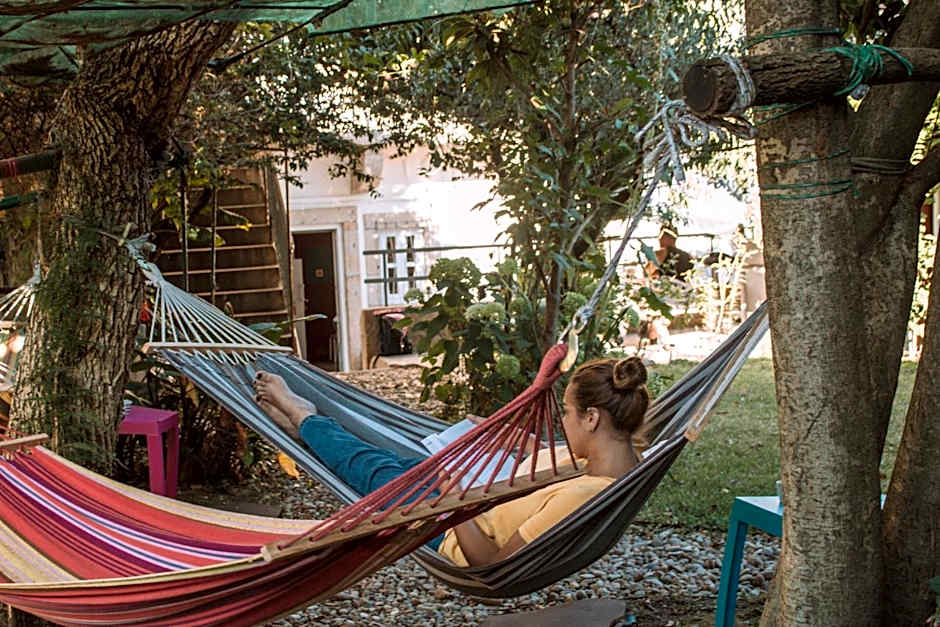 Urban Garden Porto Central Hostel