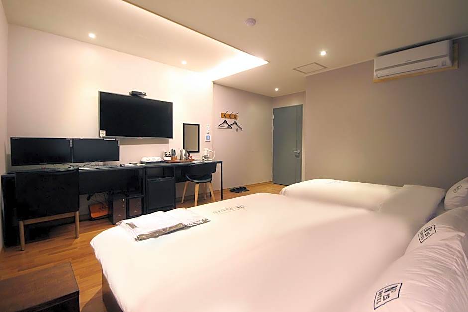 Changwon Masan No.25 Odong