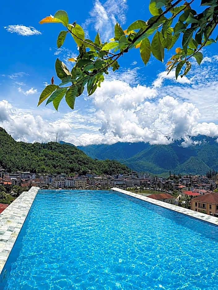 Sapa Village Hotel