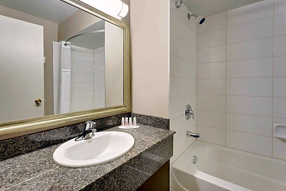 Ramada by Wyndham Kamloops