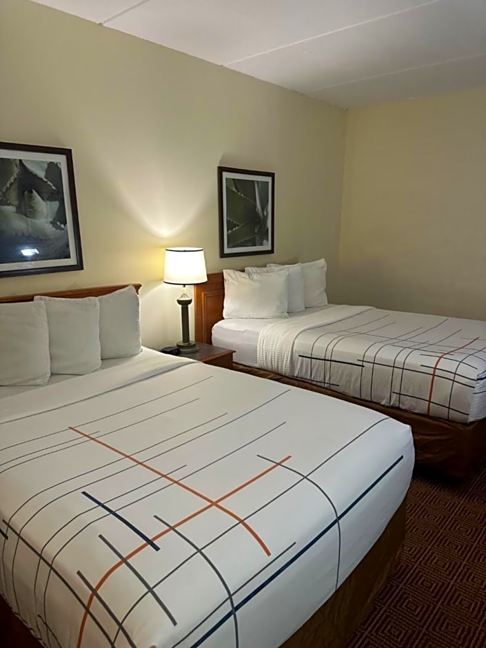 La Quinta Inn & Suites by Wyndham Sunrise Sawgrass Mills