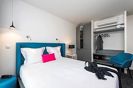 BUSINESS SUITE DOUBLE BED